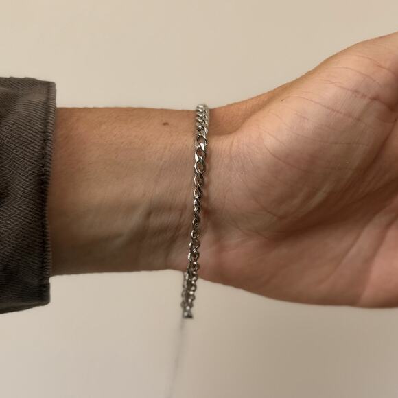 Y2K Silver Cuban Chain Bracelet – Stainless Steel, 8–9", Unisex, Brand New - Picture 3 of 6